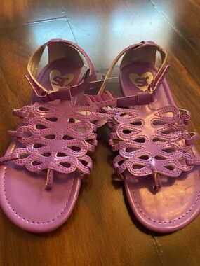 Girl’s 10 Purple Sandals